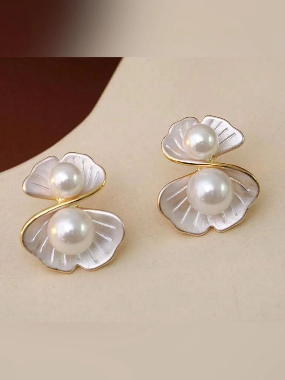 Pearl Floral Earrings Q1262